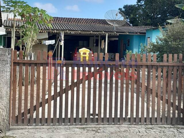 #703 - Casa para Venda em Itapoá - SC