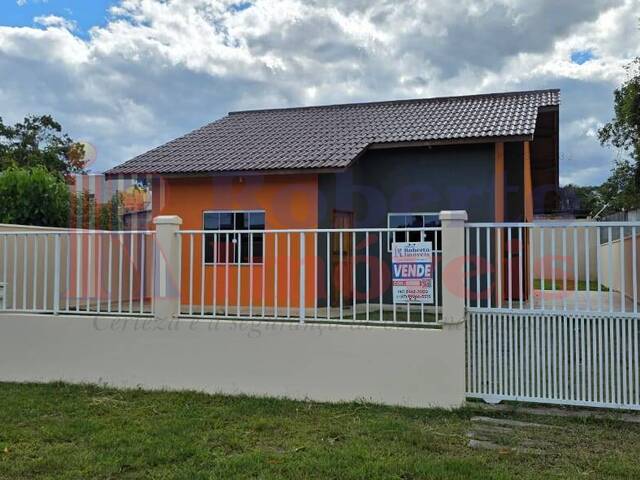 #682 - Casa para Venda em Itapoá - SC