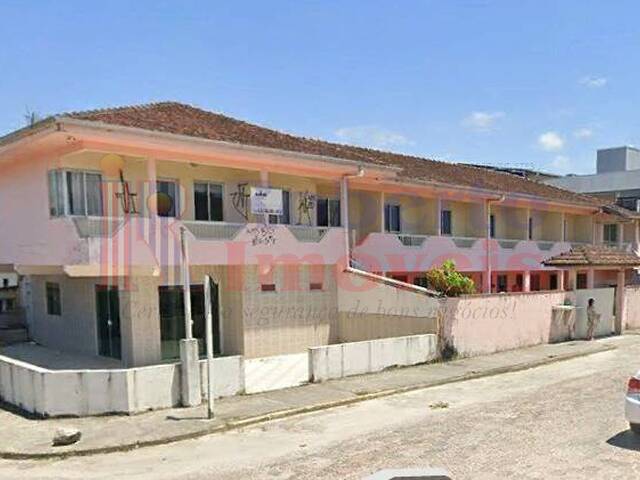 #876 - Prédio comercial para Venda em Itapoá - SC