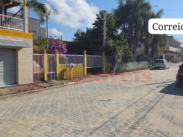 #879 - Salão Comercial para Locação em Itapoá - SC